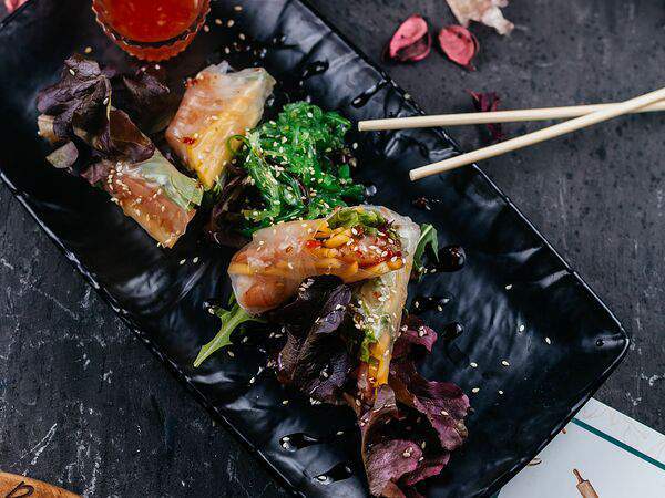 Benny Kitchen - Спринг-роллы с манго и креветкой