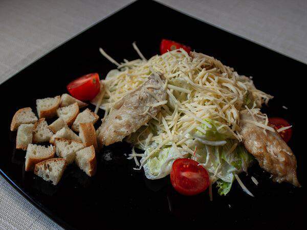 Хачапури и хинкали - Цезарь с курицей