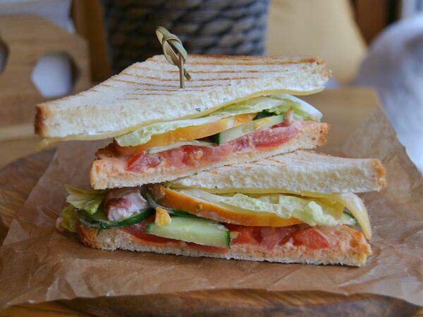 Pankoff Bakery - Сэндвич с копчёной курицей