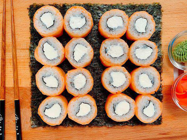 Пицца Сан - Ролл Филадельфия мега