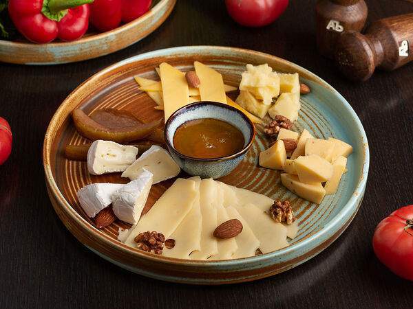 Абсолютъ - Сырное ассорти