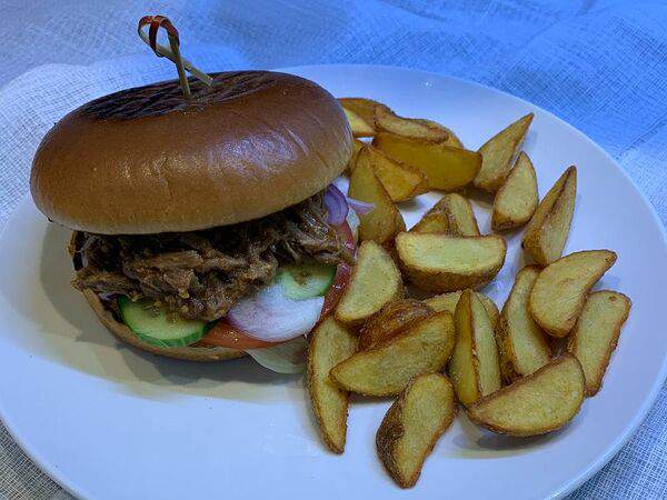 Трактир Мистер Бочкин - Бургер с рваной свининой