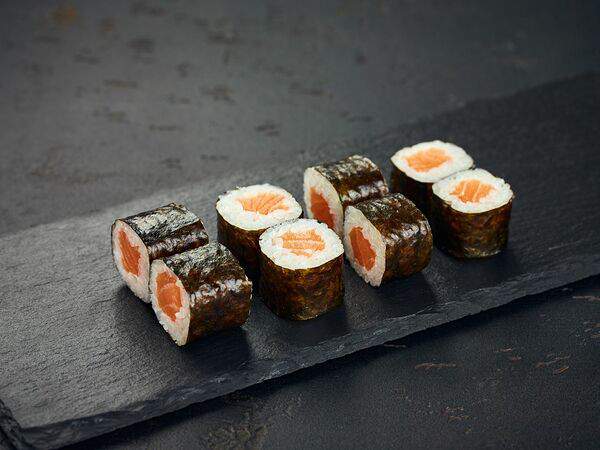 Маэстро суши - Ролл с лососем