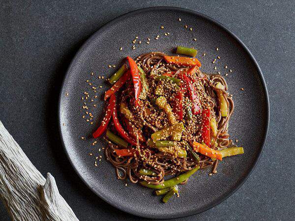 Чистый вкус - Гречневая соба с овощами