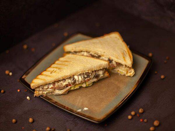 МясникOFF - Сэндвич с грибным жульеном