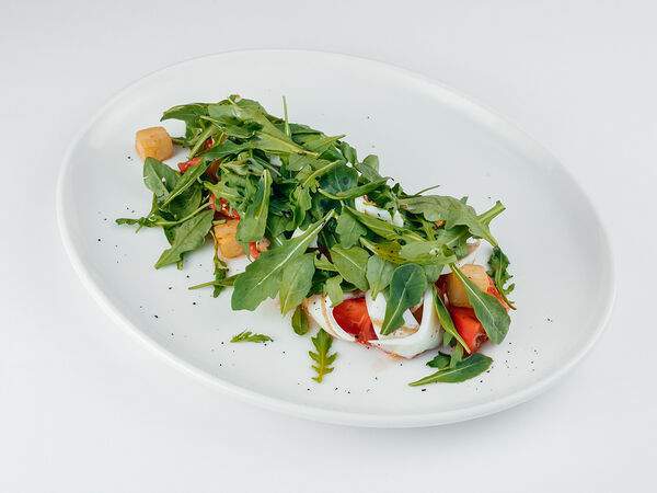 Магадан - Фирменный салат с кальмаром