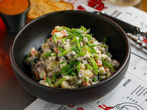 Moo Moo Burgers & Grill - Салат Оливье с телячьим языком