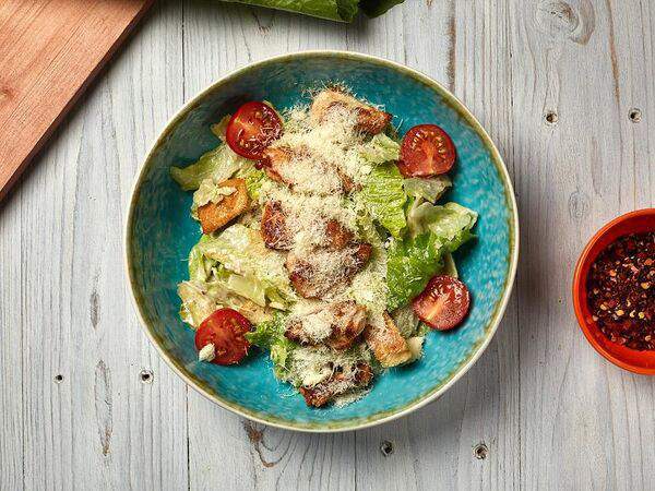 Инжир - Цезарь с курицей