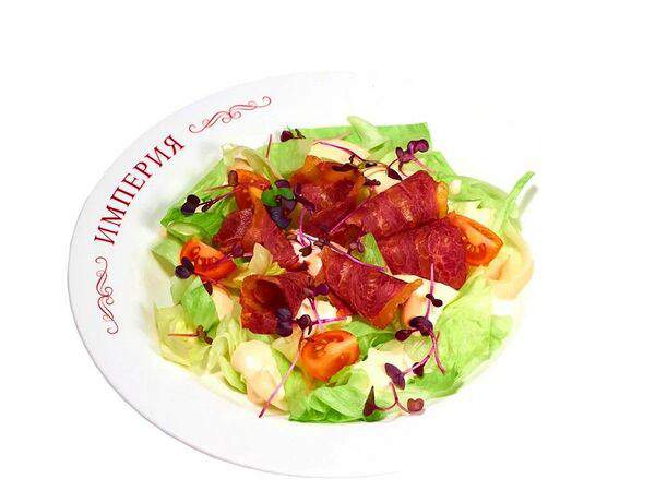 Империя - Салат с томлеными щечками