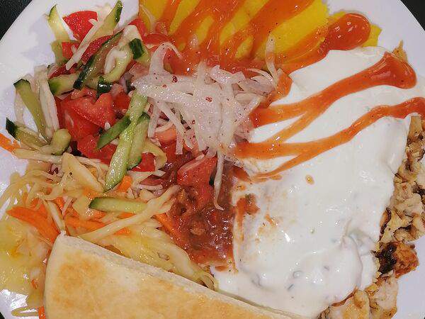 Супер-шаверма у Ромы - Шаверма на тарелке