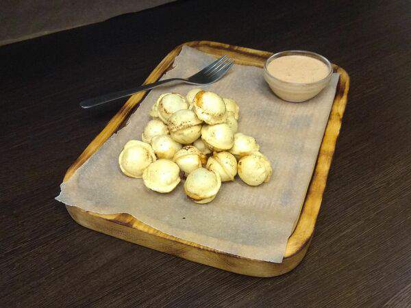 Burgerlux - Жареные пельмешки с фирменным соусом