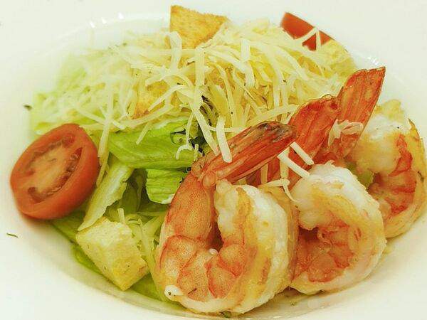 Дали - Салат Цезарь с креветками