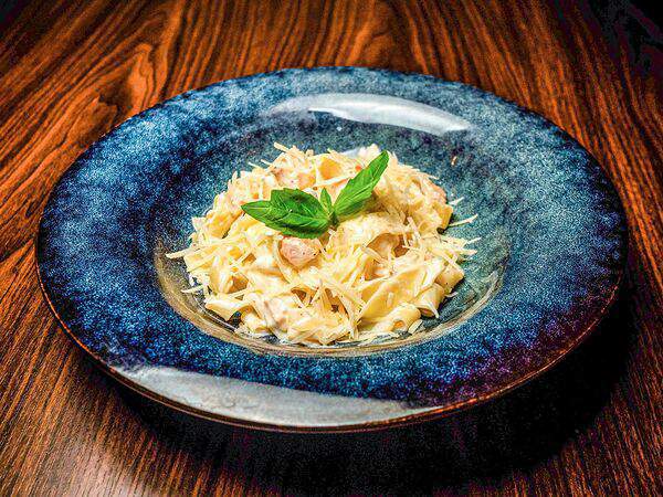 Пармеzан - Феттуччине с лососем