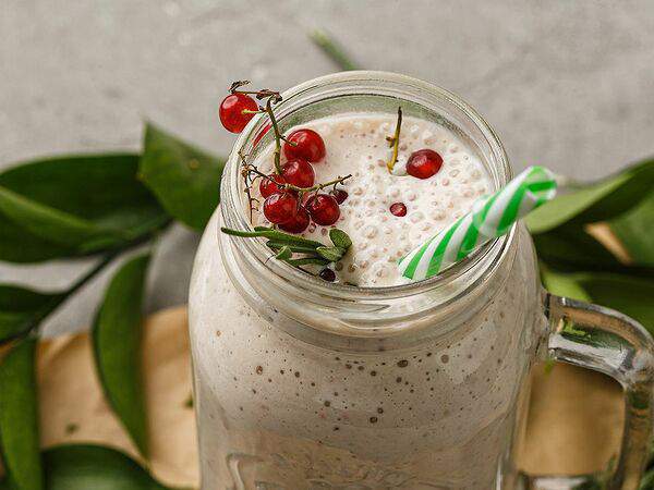 Вэлфед - Молочный коктейль с бананом, голубикой и клубникой