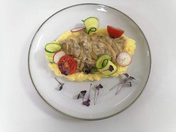 Roots - Бефстроганов из свинины