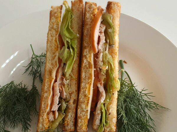 ПИЦЦЕТТО у Нас Natural сыр в пицце! - Сэндвич с Бужениной