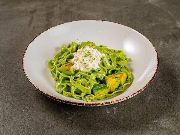 12 - Шпинателле со страчателлой и авокадо