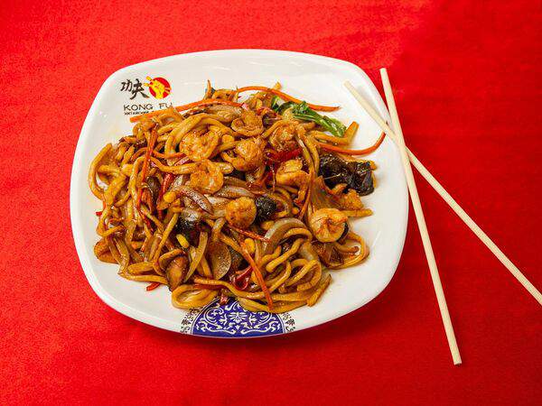 Kong Fu - Жареная лапша с овощами