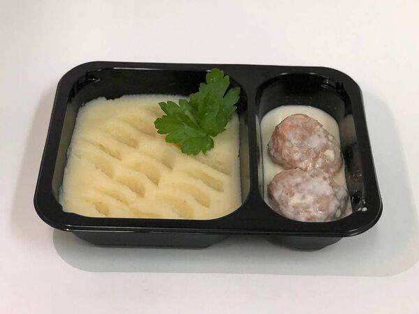 Ля Галетт - Кнели куриные паровые с картофельным пюре и соусом Бешамель