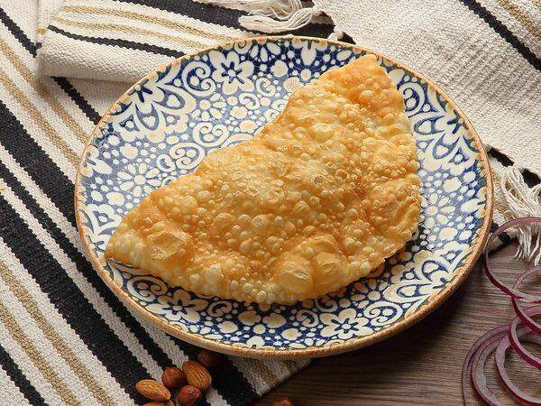 Два хурма - Чебурек с мясом