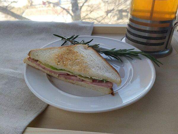 Тележка - Сэндвич с ветчиной и сыром