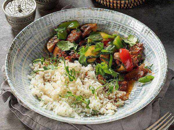 Чайхона №1 Тимура Ланского - Телятина с шампиньонами по-уйгурски