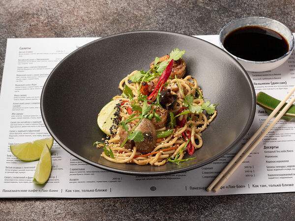 Tasty Box - Лапша с овощами и морепродуктами