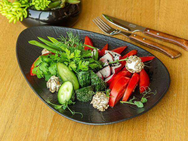 Победа - Ассорти свежих овощей и зелени