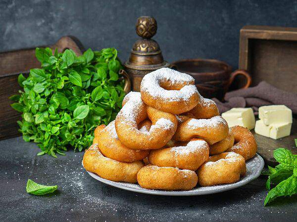 Пончики! Выпекаем на месте - Мегапорция пончиков с сахарной пудрой