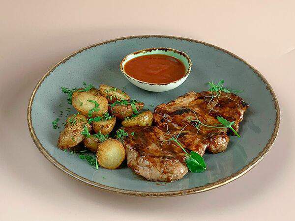 Food-n-Wood - Стейк из cвинoго ошейка