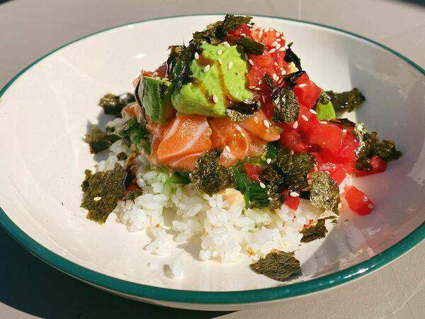 Ресторан и бистро "Чаща" - Поке с лососем