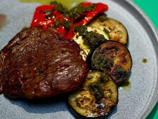 Беz прелюдий - Стейк Мачете с овощами гриль