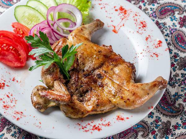 Кафе на Моисеенко - Цыпленок табака на мангале