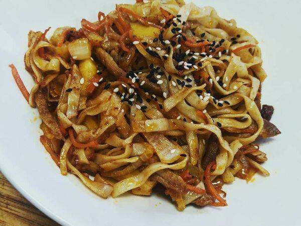 ОстровОК - Удон со свининой и ананасами