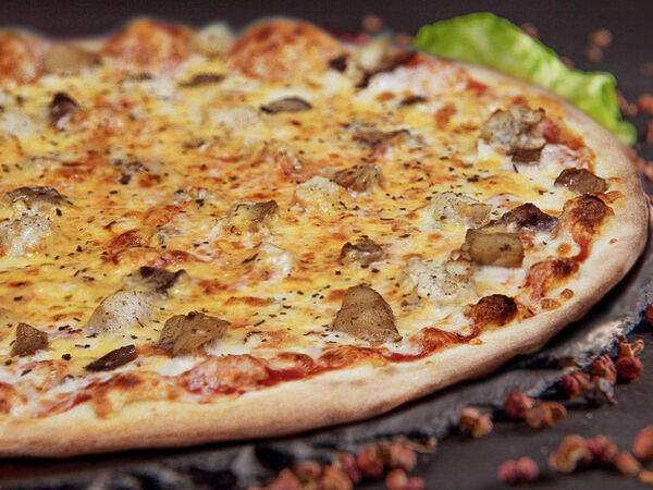 Terkin Gastro Pub - Пицца с курицей и грибами