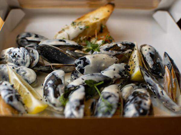 Crayfish - Мидии в соусе Блю чиз