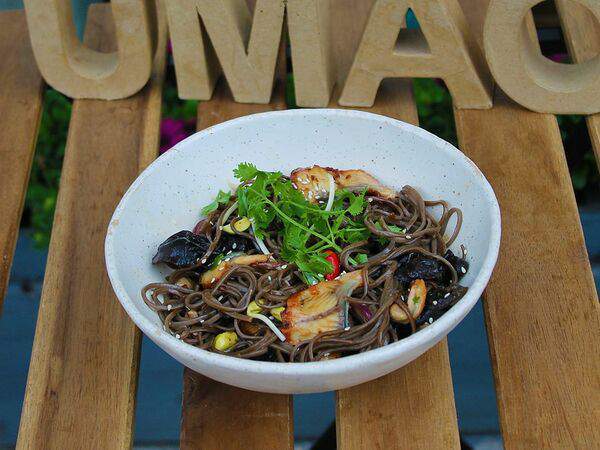 Umao - Гречневая лапша с угрем