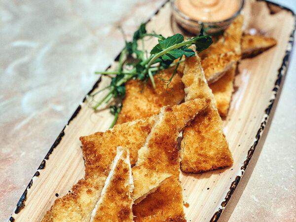 Chocolate lounge cafe - Нагетсы куриные с соусом Спайси