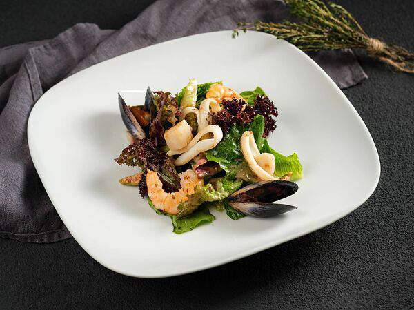 Stars - Салат с морепродуктами