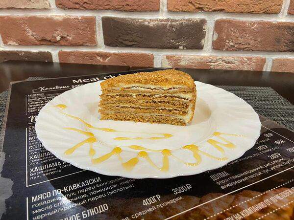 Meat Club - Торт медовый