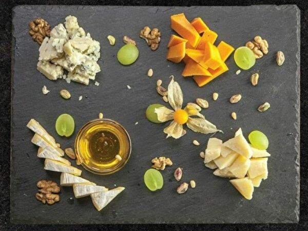 Атмосфера - Сырное плато с мёдом и орехами