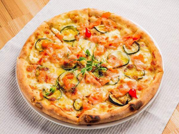 Ristorante Da Claudio - Пицца Аль Сальмоне