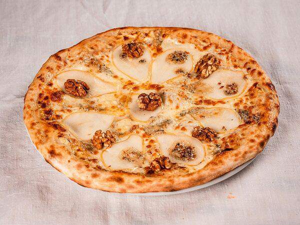 Adriano Leonardo - Груша и сыр Горгонзола