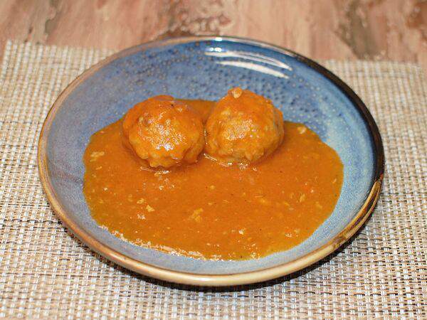 Окрошка - Тефтель (ежики) в томатной подливе