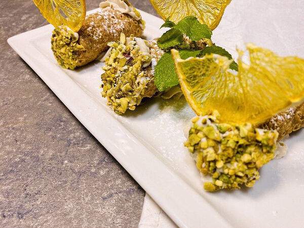 Ristorante Da Claudio - Канноли с рикоттой