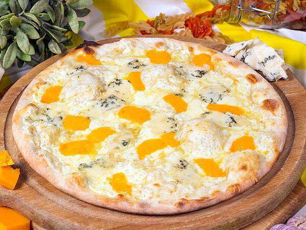 Луиджи - Пицца Четыре сыра большая