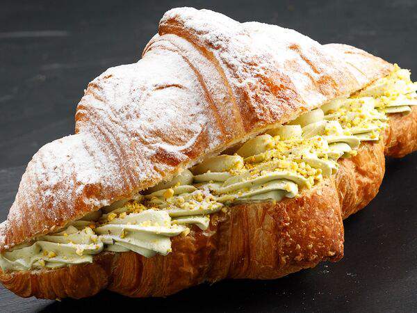 Bakery Mindal - Круассан Фисташковый