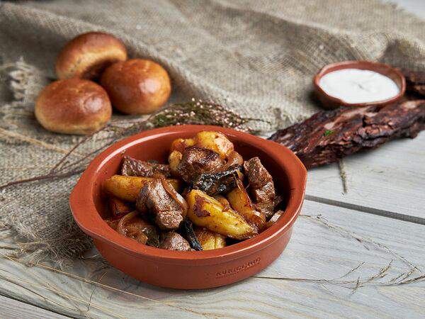 Толстый гусь - Жаркое из говядины с картофелем и грибами