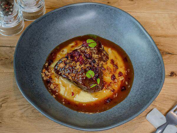 Кусто - Щека теленка с картофельным пюре