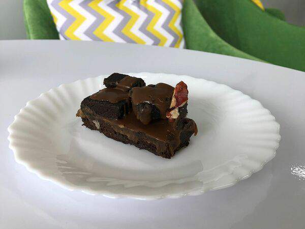 Cactus - Брауни с карамелью и орехом пекан